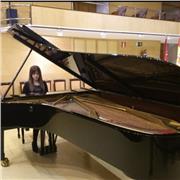 Clases particulares de piano. Profesora con titulación superior de música clásica y moderna